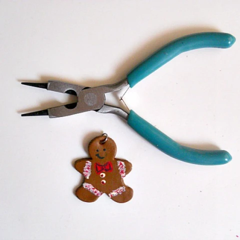 making necklace with clay